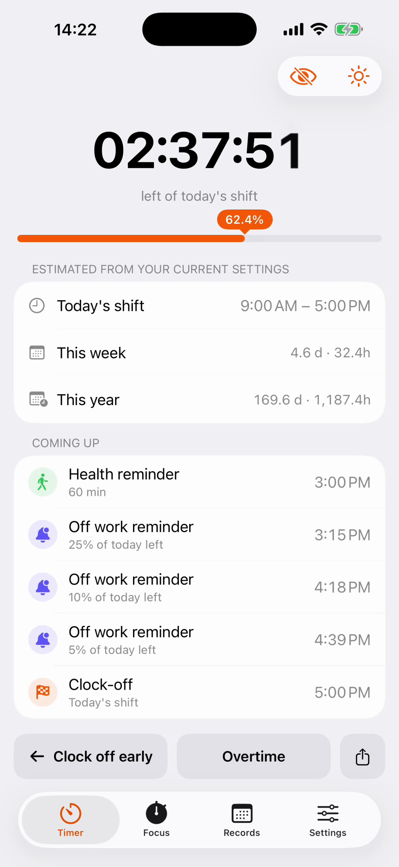 DoneAt on iPhone: the countdown and progress for today’s shift, with this week’s and this year’s hours and upcoming reminders